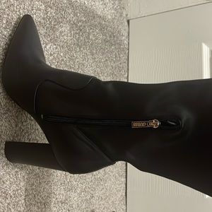 GUESS BOOT SIZE 9